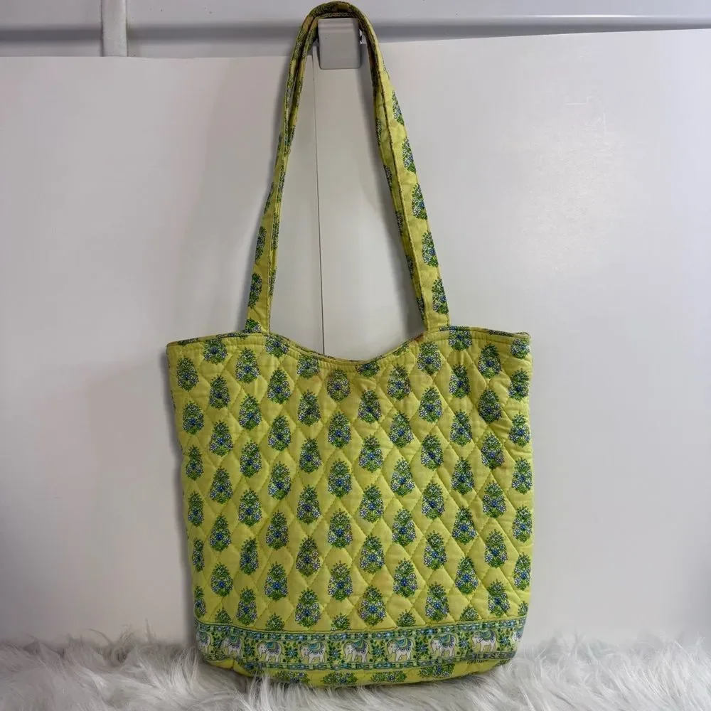 VERA‎ BRADLEY Floral/Elephant Quilted Tote Bag